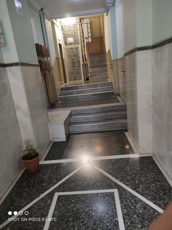 Closer "Egnatia Apartment 1" Солун Екстериор снимка
