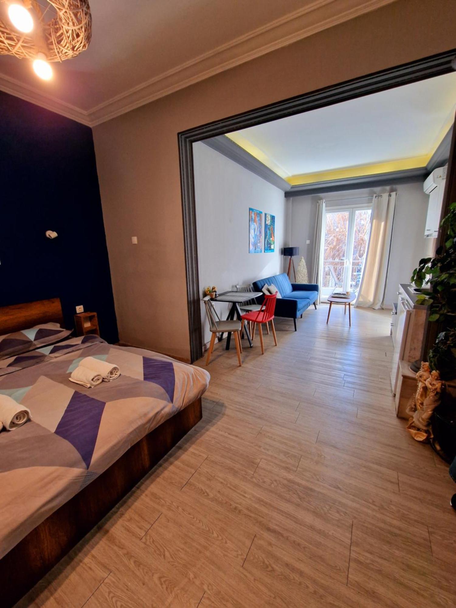 Closer "Egnatia Apartment 1" Солун Екстериор снимка