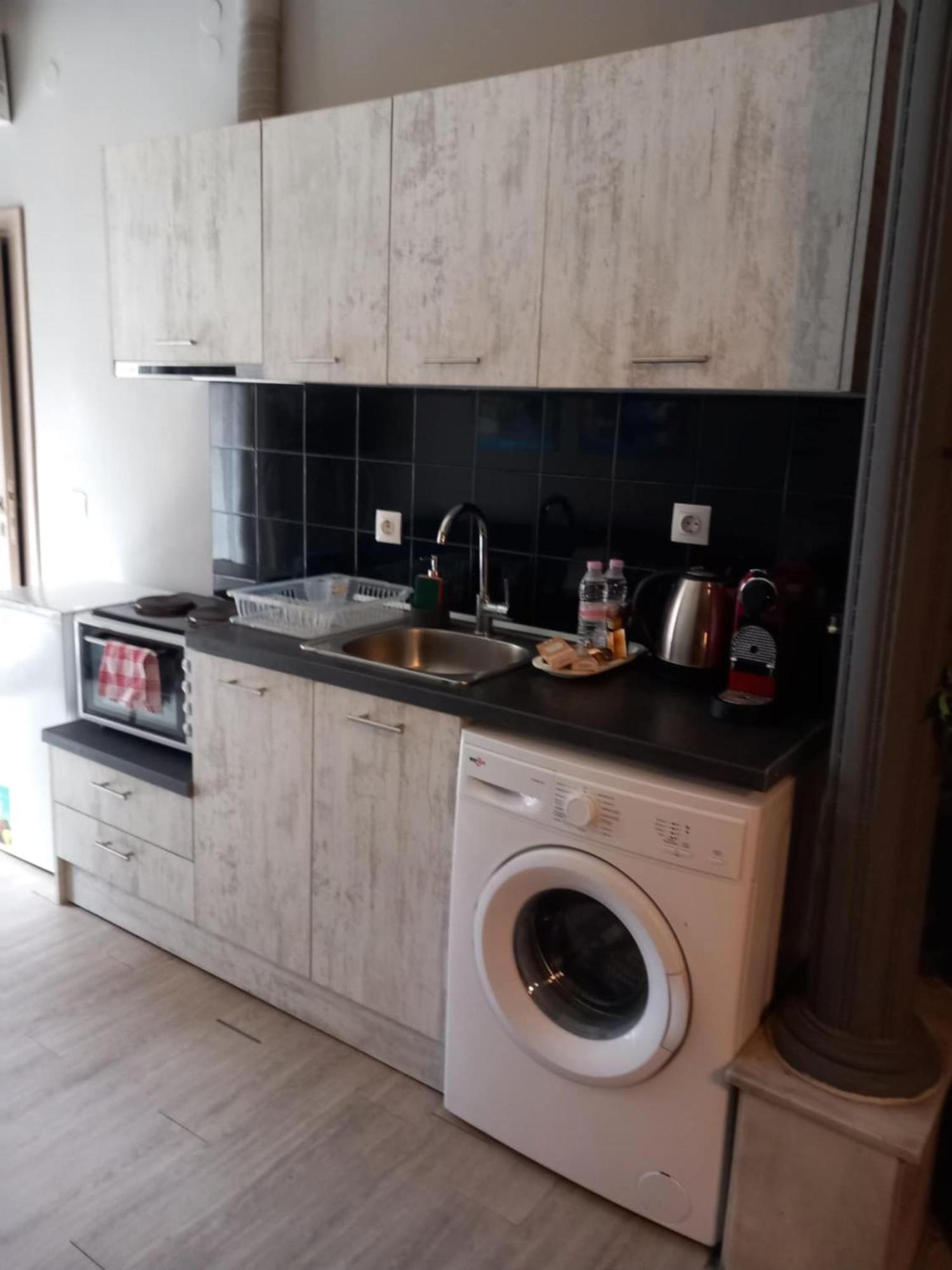 Closer "Egnatia Apartment 1" Солун Екстериор снимка