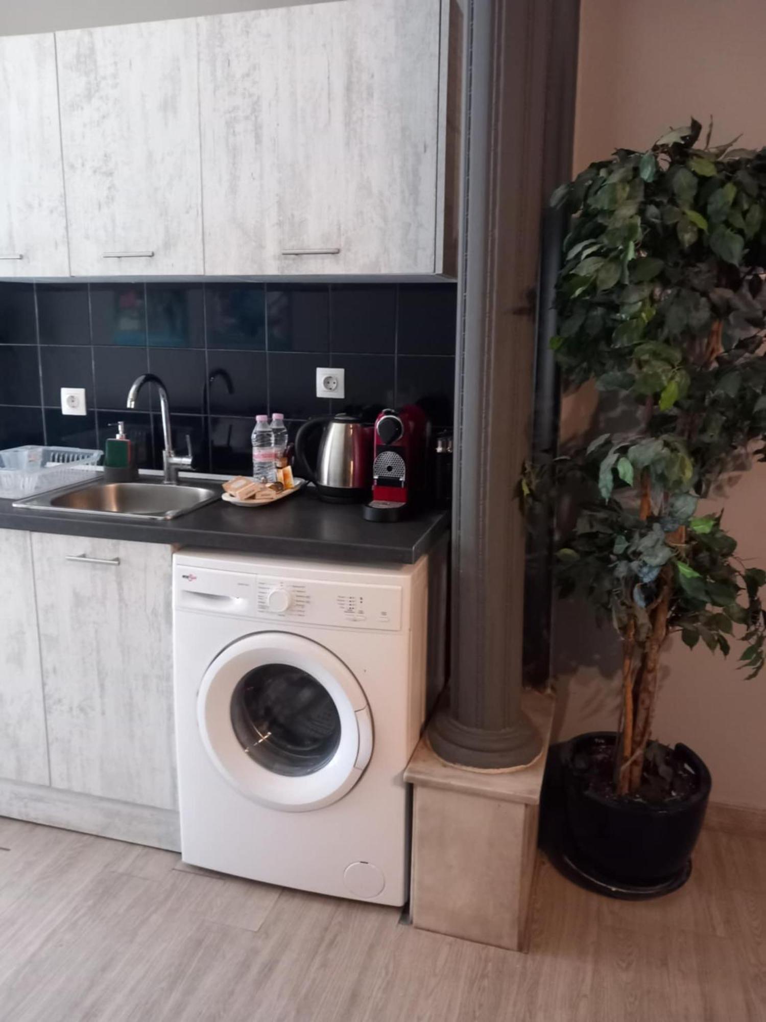 Closer "Egnatia Apartment 1" Солун Екстериор снимка