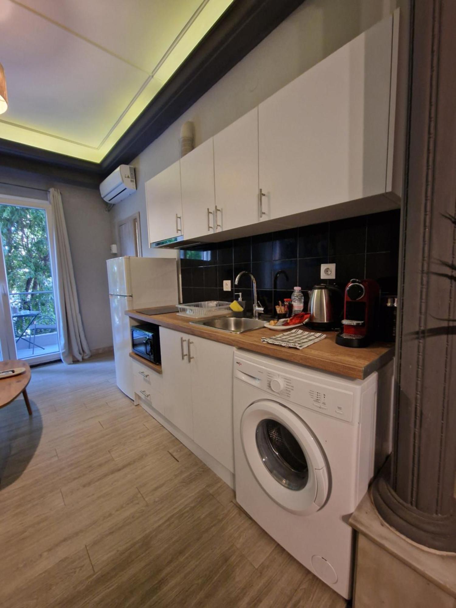 Closer "Egnatia Apartment 1" Солун Екстериор снимка